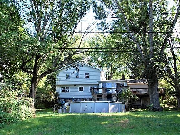 2nd image of 6 Briar Way
