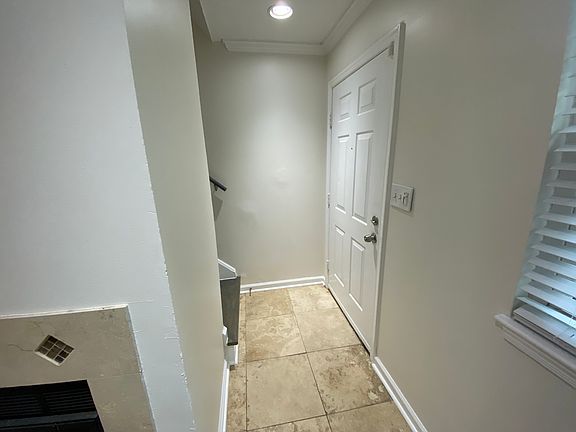 3rd image of 55 Oneonta Dr