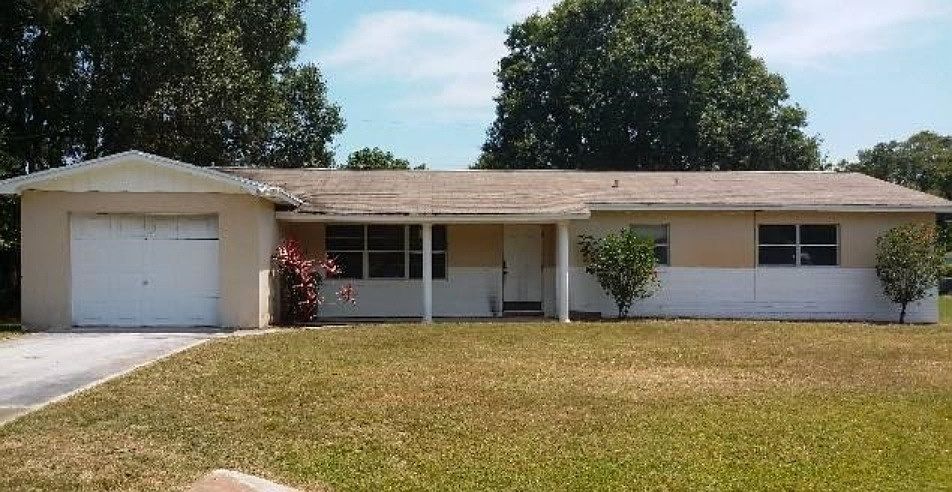 1st image of 7703 Lockwood Dr