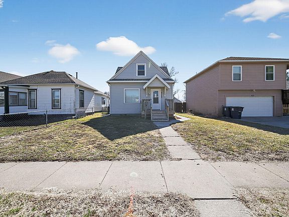 3rd image of 2117 6th Ave