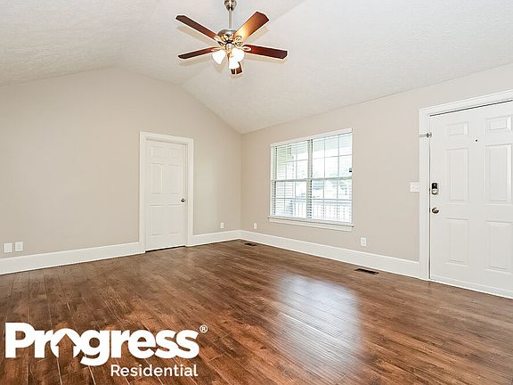 3rd image of 2207 Centertree Dr
