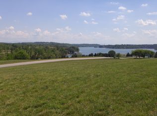 755 Commodore Dr, Lenoir City, TN 37772