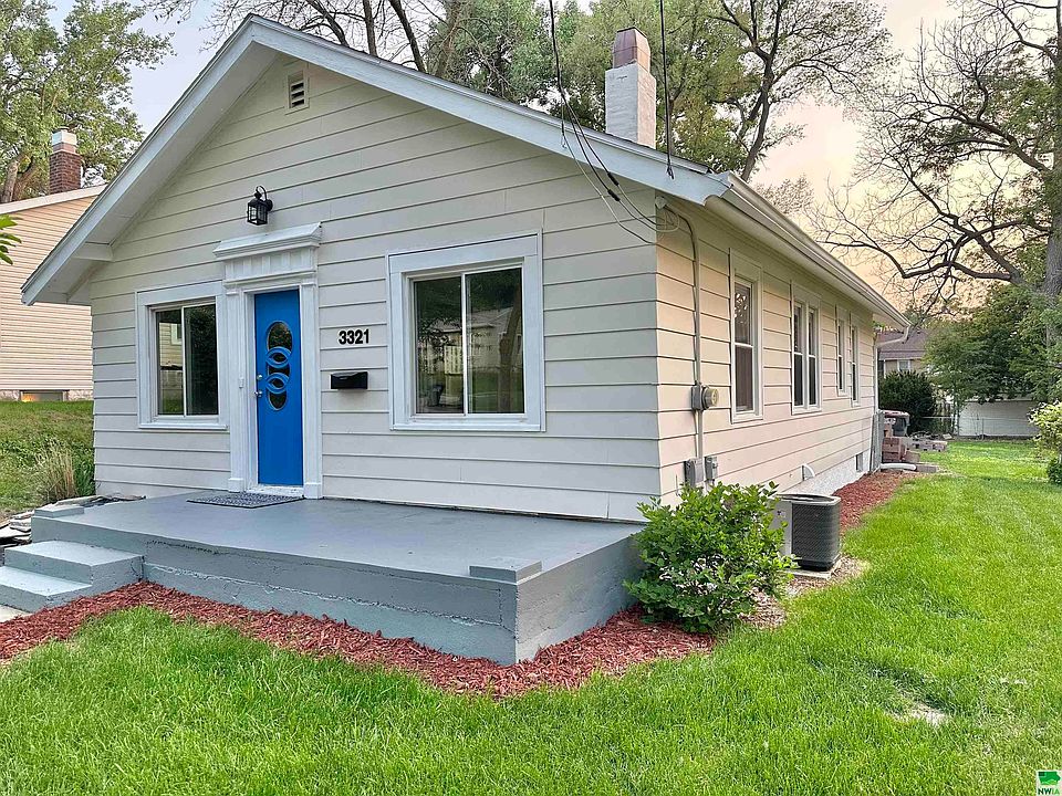 1st image of 3321 Virginia St