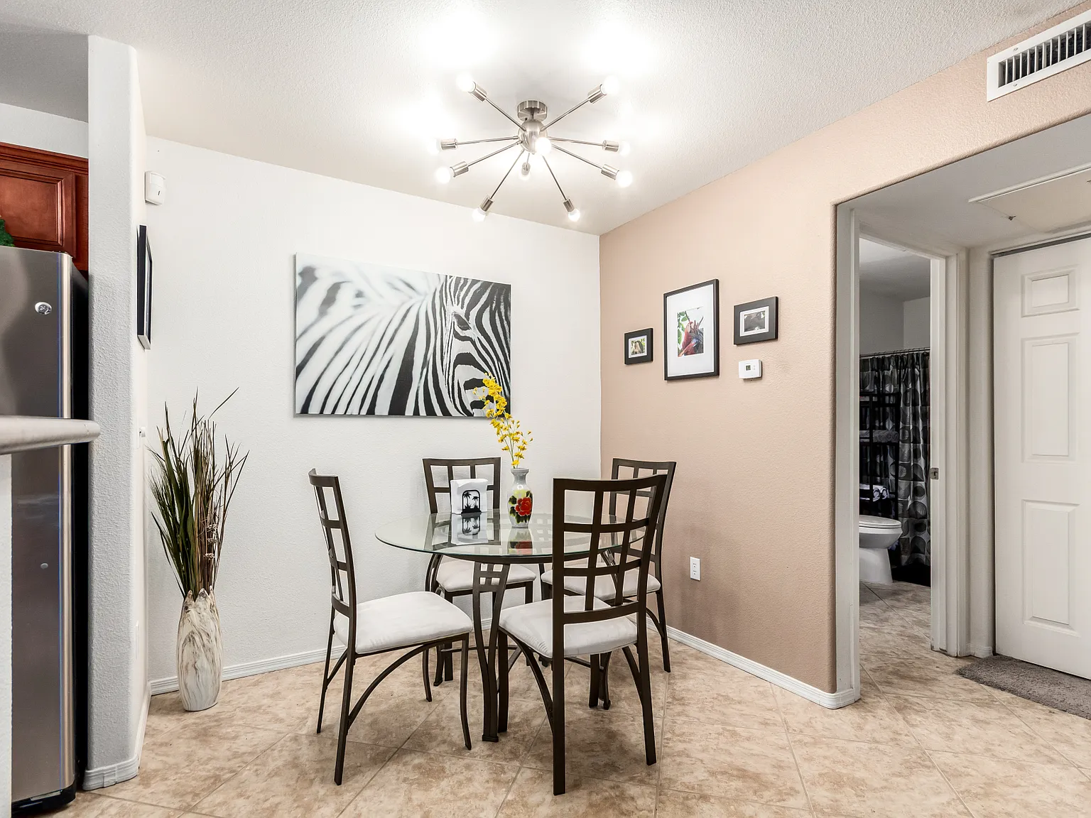 1 bed, 757 sqft, $1,800 — Photo 2