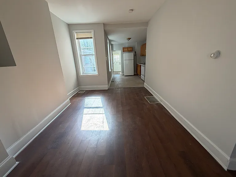 1026 Bennett St — Photo 2