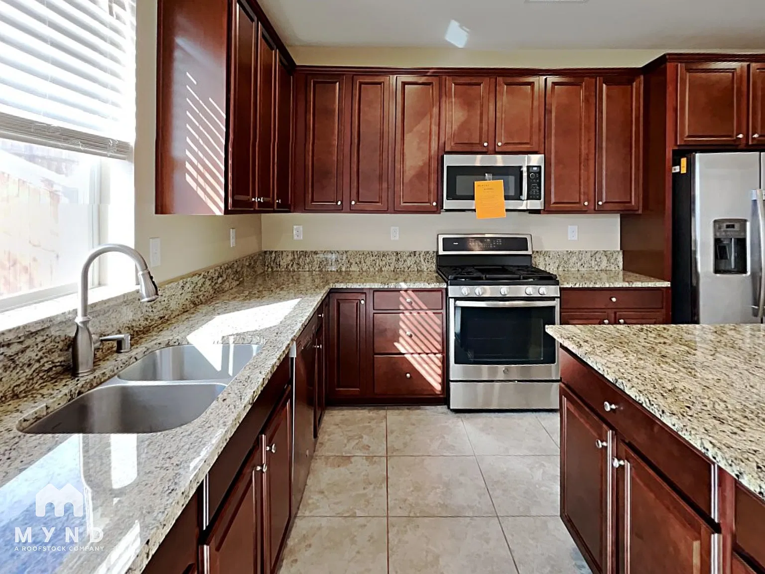 4 bed, 2.5 bath, 2173 sqft, $2,925 — Photo 4