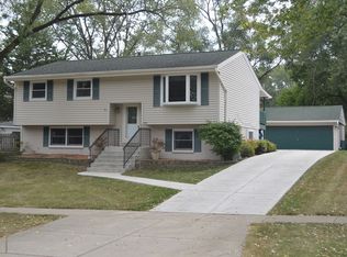 1413 Norwell Ln, Schaumburg, IL 60193