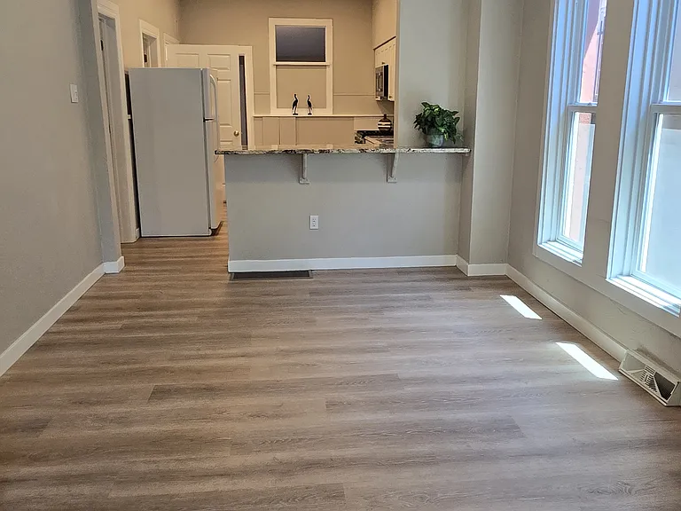 3734 N Franklin St — Photo 5