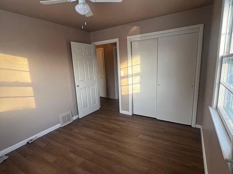 1248 Lewis Ave — Photo 11