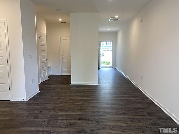 4th image of 1404 Chipping Dr