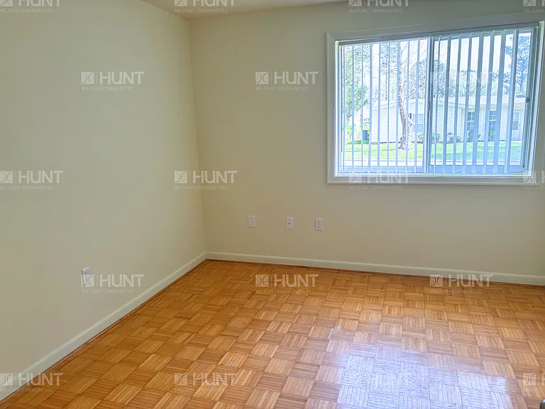 51 Washington Dr — Photo 8