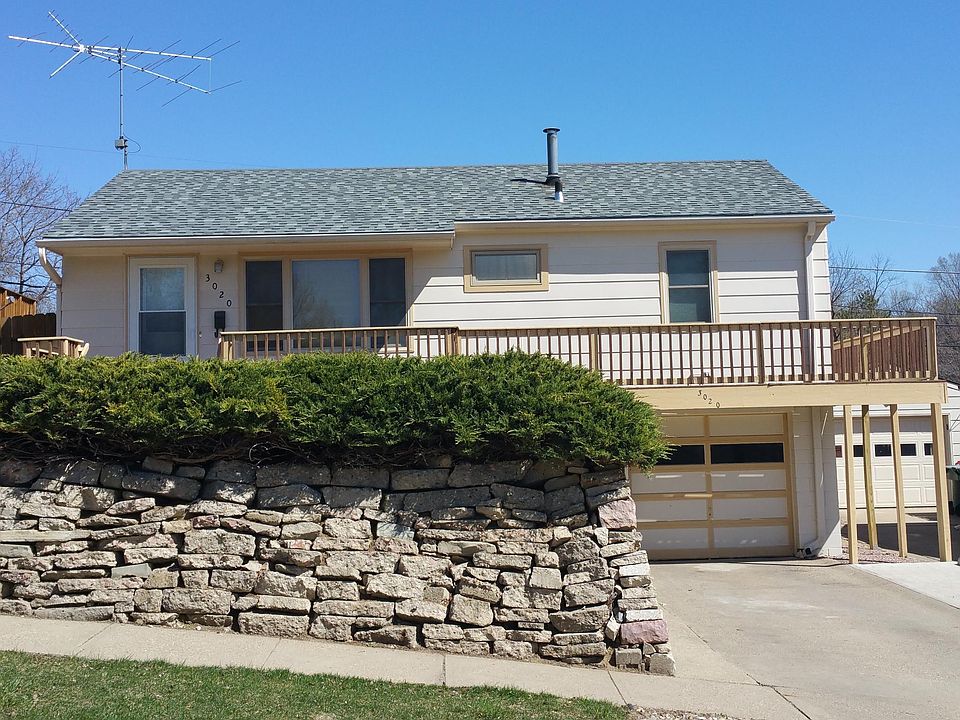 1st image of 3020 S Cornelia St