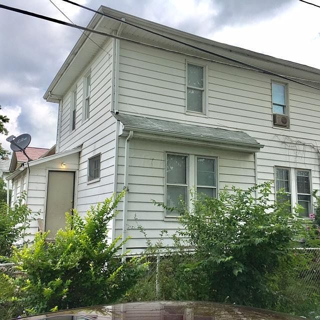 2nd image of 187 Columbian Ave