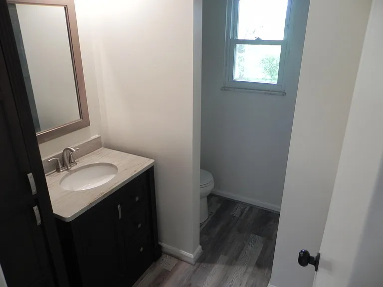 895 E College Ave — Photo 11
