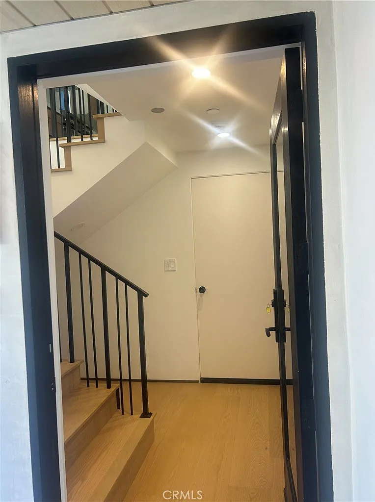 2 bed, 2.5 bath, 1231 sqft, $10,500 — Photo 4