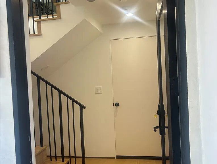 612.5 Begonia Ave — Photo 4