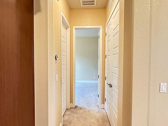 4th image of 7187 Black Hawk Dr