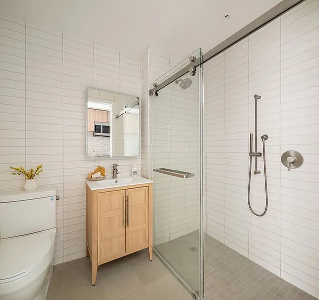 110 West 32nd Street — Photo 4