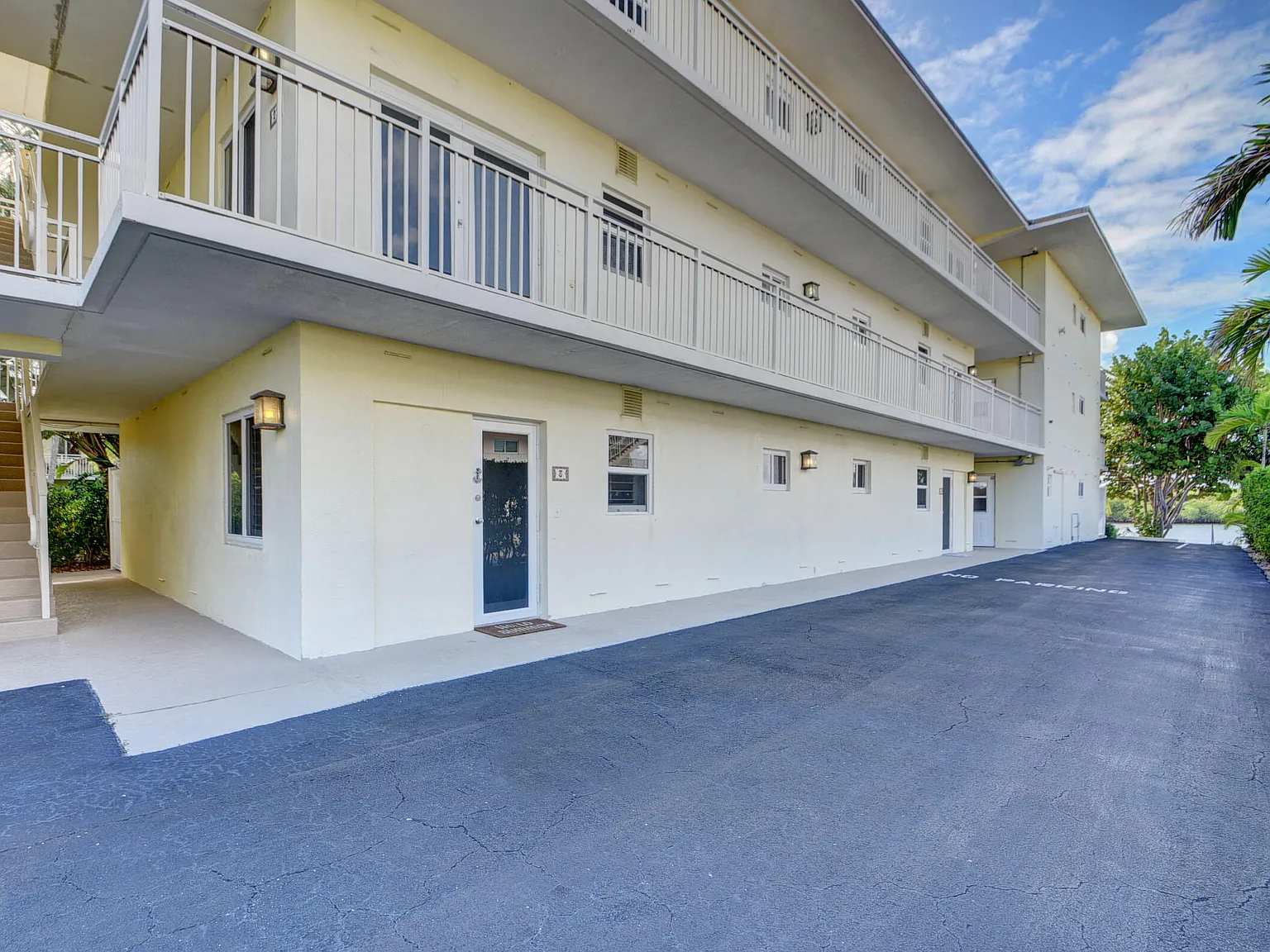 1 bed, 1.0 bath, 702 sqft, $3,500 — Photo 4