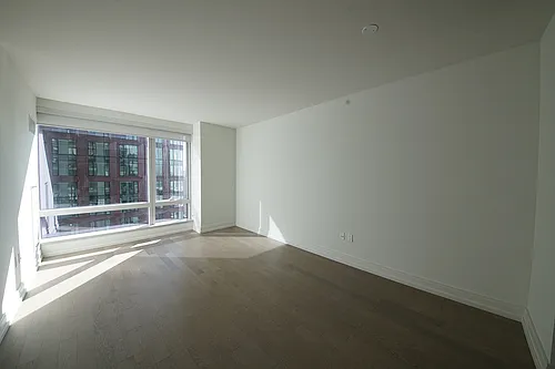 555 10th Ave Photo 1