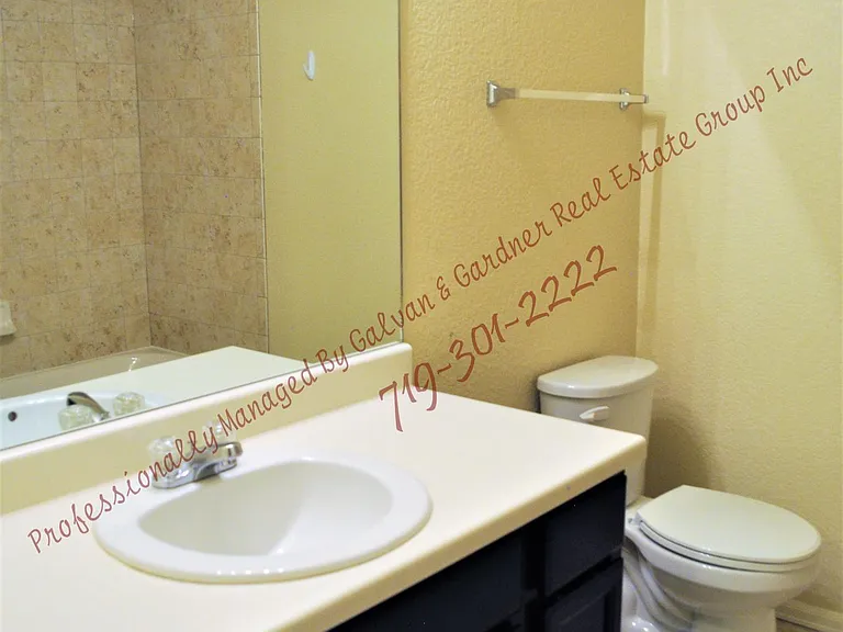 6111 Rocking Chair Ln — Photo 15