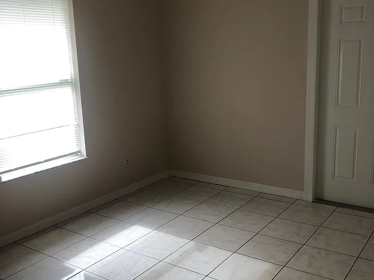 2242 SE Master Ave — Photo 6