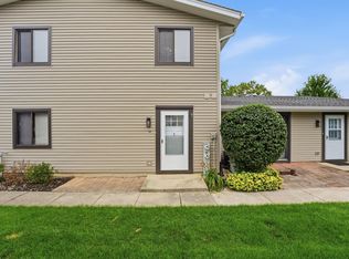 124 Fairlane Ct APT D, Bloomingdale, IL 60108