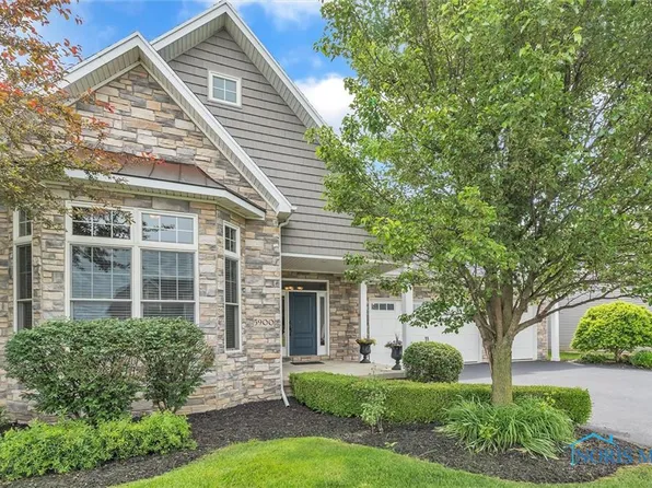 5900 Walnut Springs Blvd, Sylvania, OH 43560
