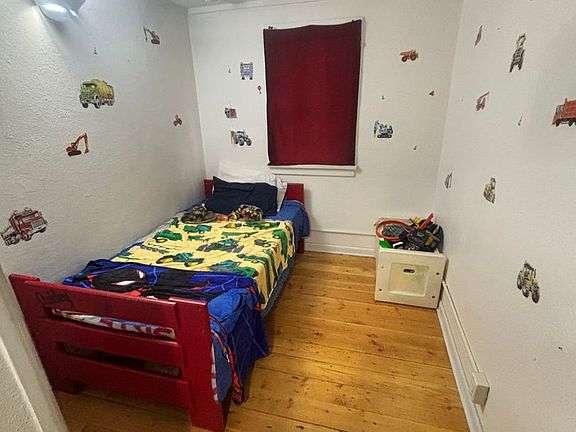 5th image of 1458 McCue St