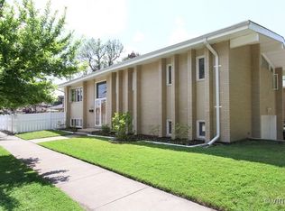 9201 S Hamlin Ave, Evergreen Park, IL