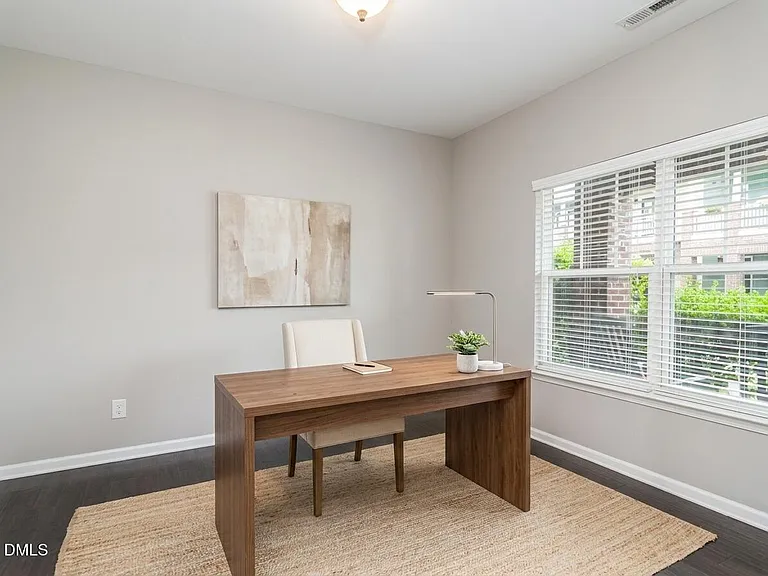 340 Kinellan Ln — Photo 4