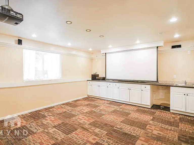 13908 NE 23rd Ave — Photo 15