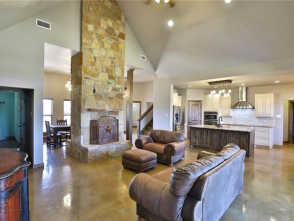 5th image of 290 C Cres #256