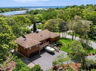 11 Cove Rd, Narragansett, RI 02882