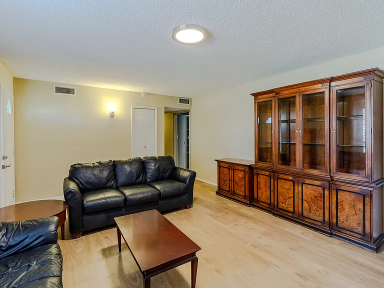 2614 Saint George Dr — Photo 16