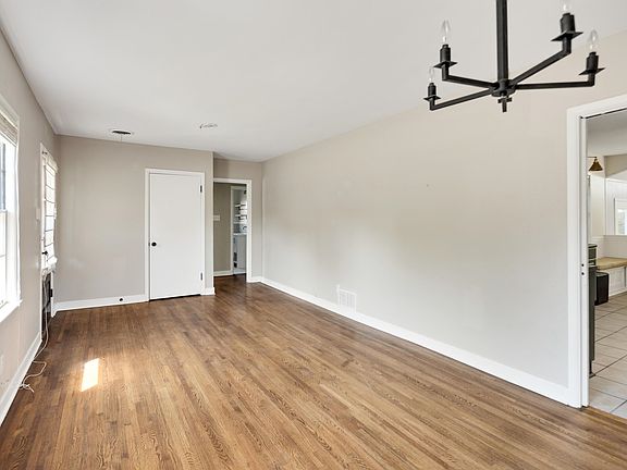 4th image of 1328 Colonial Rd