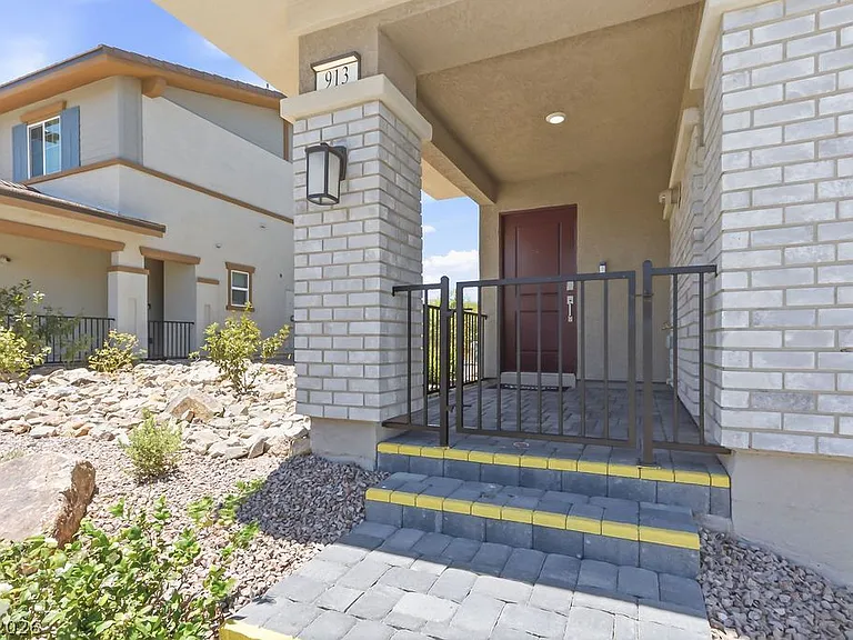 913 Cadence View Way — Photo 8