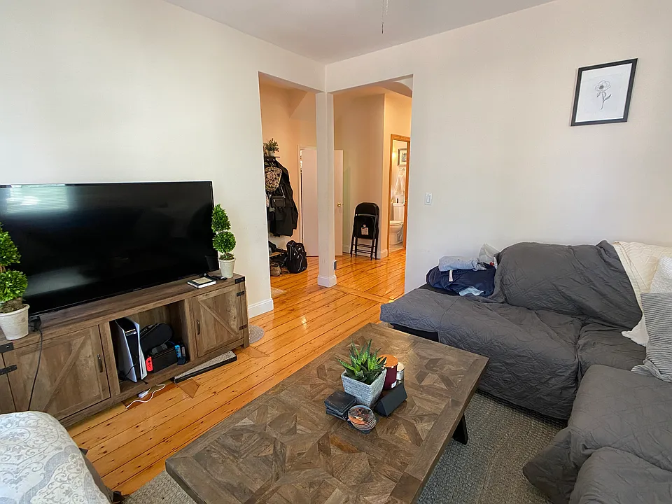 21 Radcliffe Rd #1