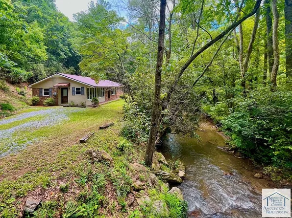576 Poorhouse Creek Rd, Stuart, VA 24171