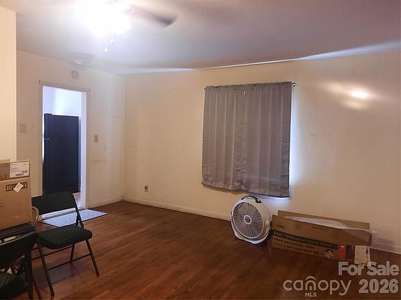 4th image of 534 W 28th St