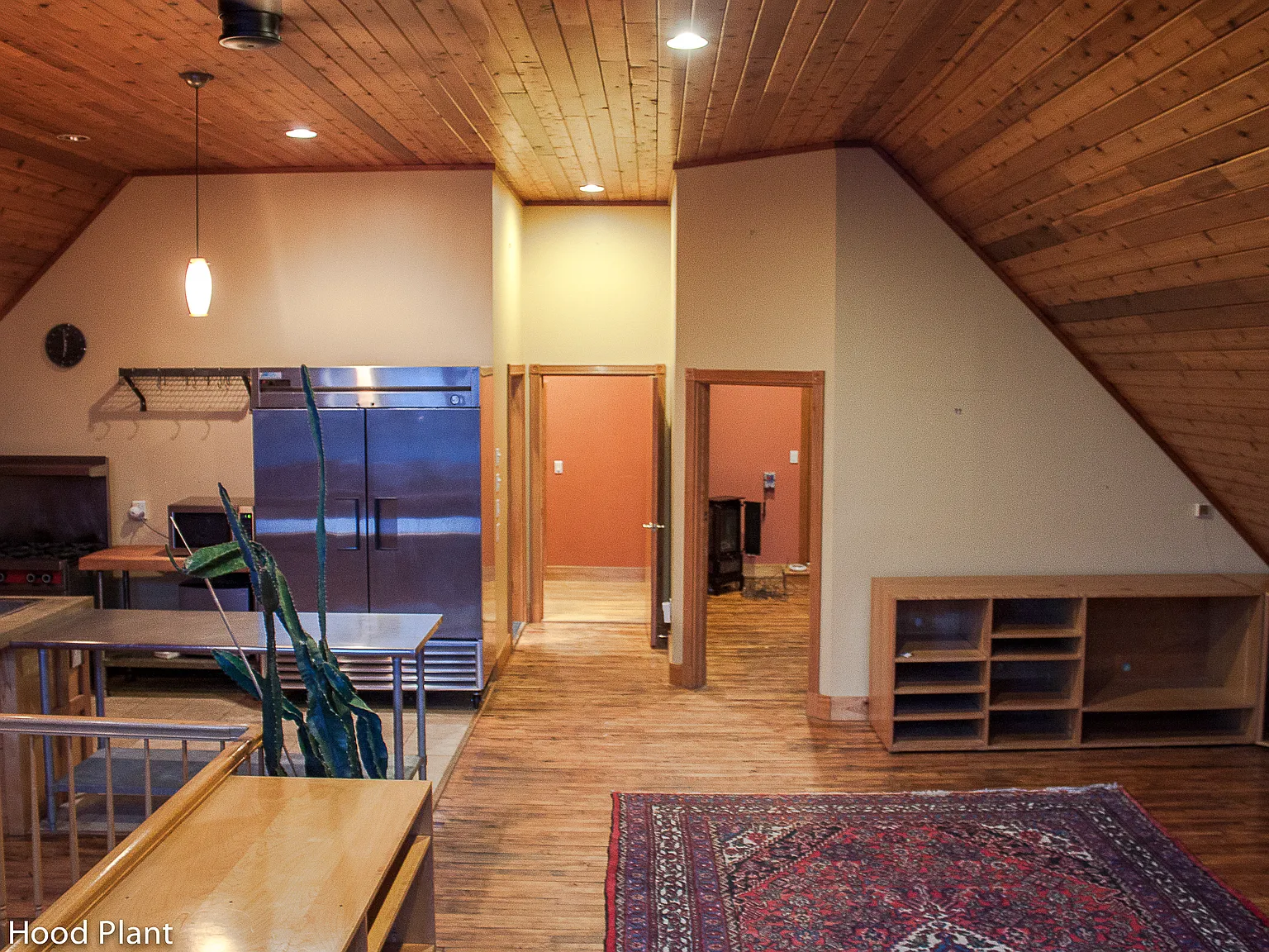 2 bed, 1950 sqft, $3,000 — Photo 2