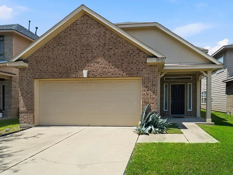 19110 Walbrook Meadows Ln — Photo 1