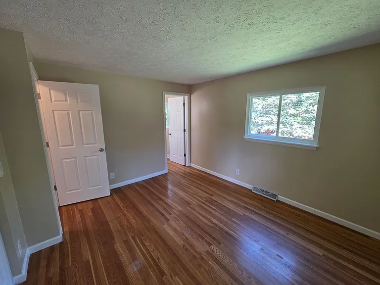32 Golden Rod Ln — Photo 13