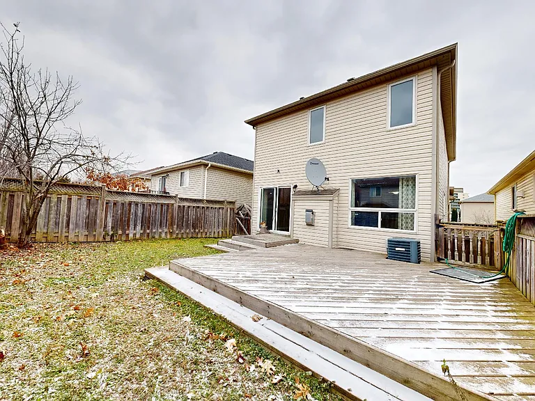 961 Blythwood Rd — Photo 37