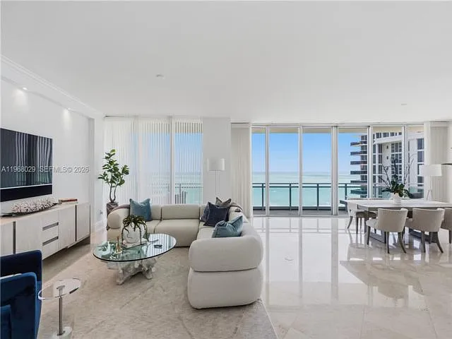 2 bed, 2.5 bath, $21,000 — Photo 2