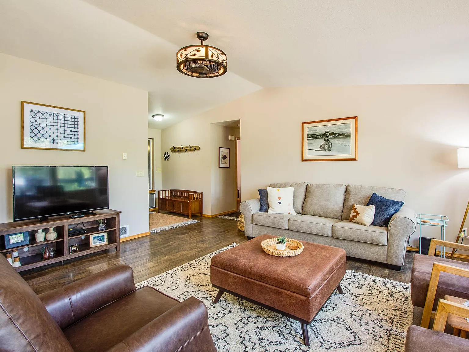 3 bed, 1344 sqft, $3,200 — Photo 4