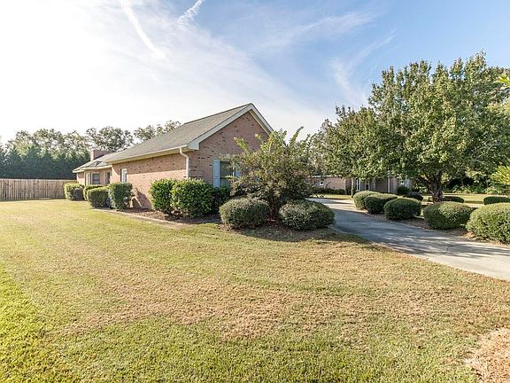 5th image of 113 Briarmoor Dr