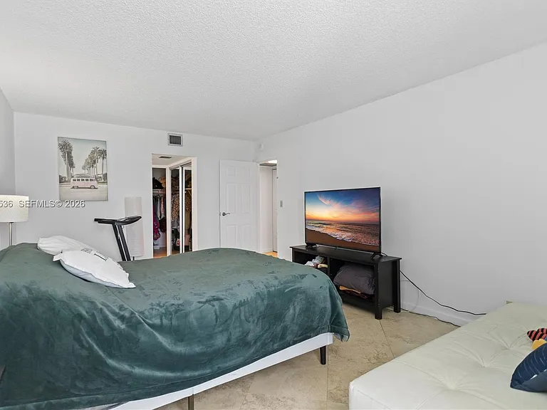 100 Bayview Dr #307 — Photo 18