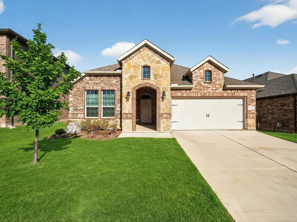 10601 Autumn Leaves Ln, Aubrey, TX 76227