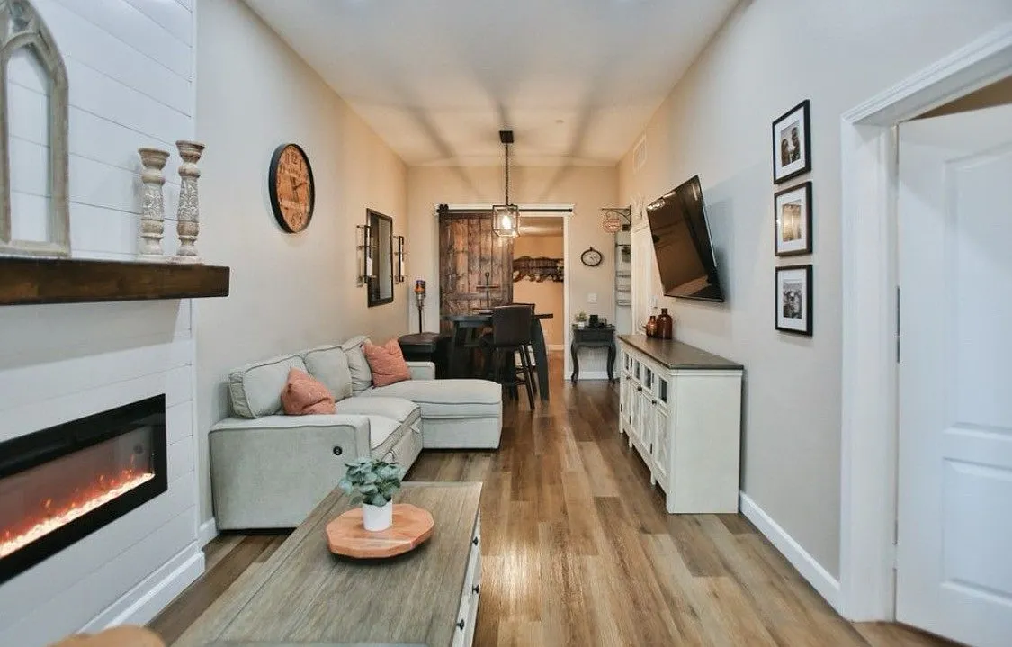 2 bed, 805 sqft, $3,000 — Photo 1